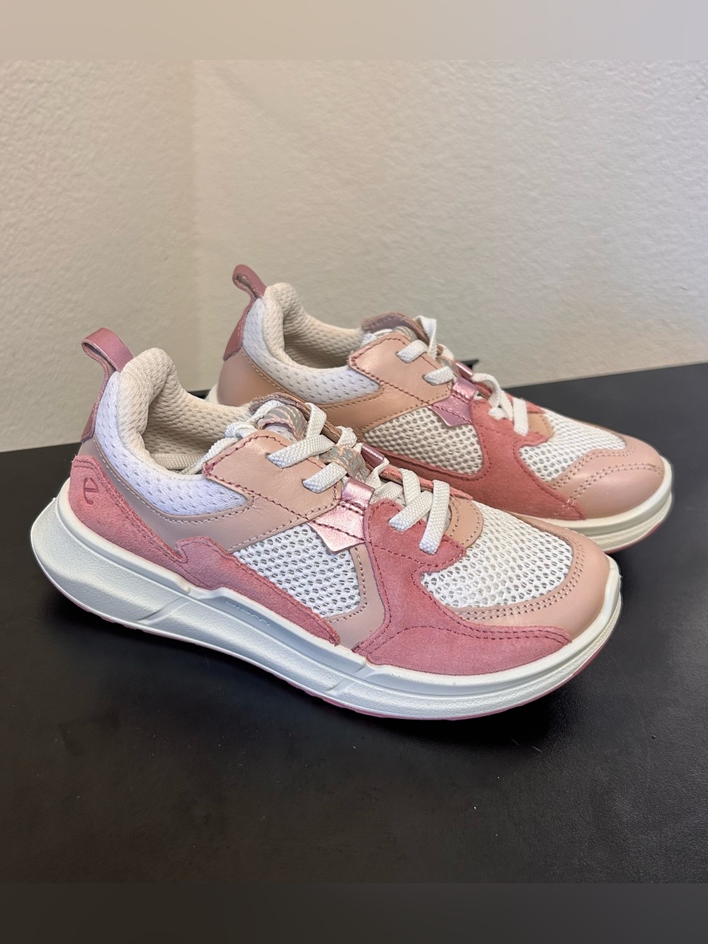 ECCO Girls Pink Mesh Lace Up Casual Sneakers Shoes EU 29 US 11.5-1 Toddler